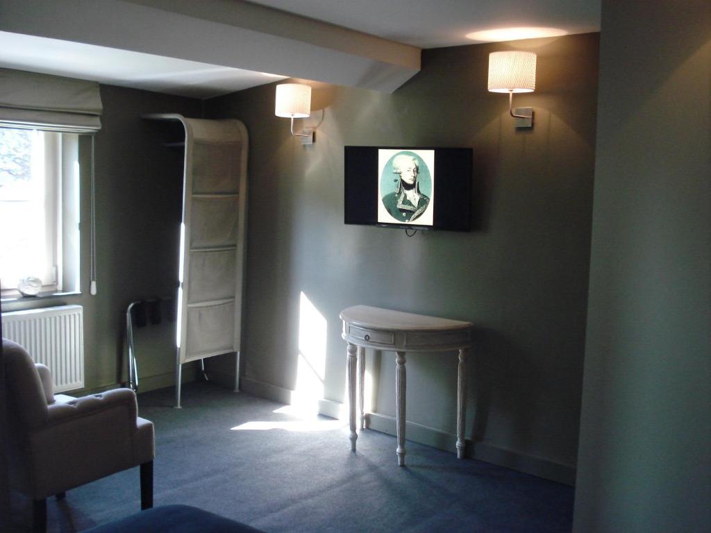 Hotel La Fayette Rochefort Pokoj fotografie